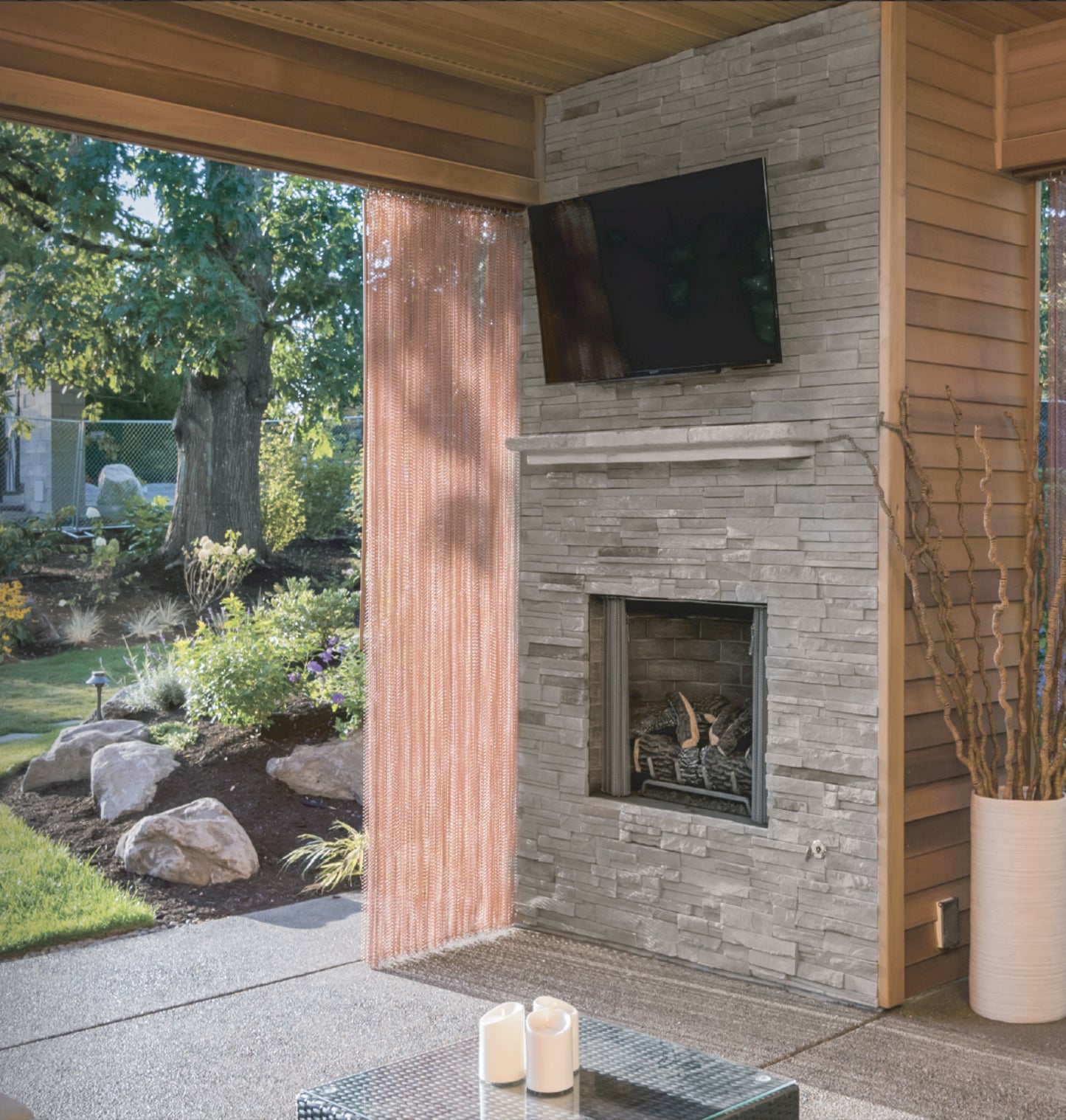 Masters Art Hangers Indoor/Outdoor TV Mount